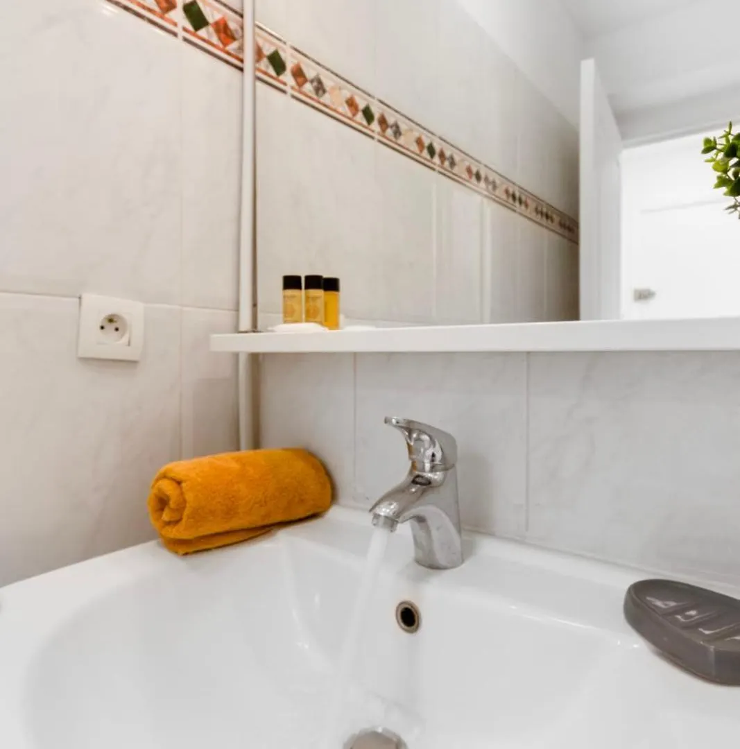 Le Seaside - Beach - Tram - Airport - Ac Nice Apartment