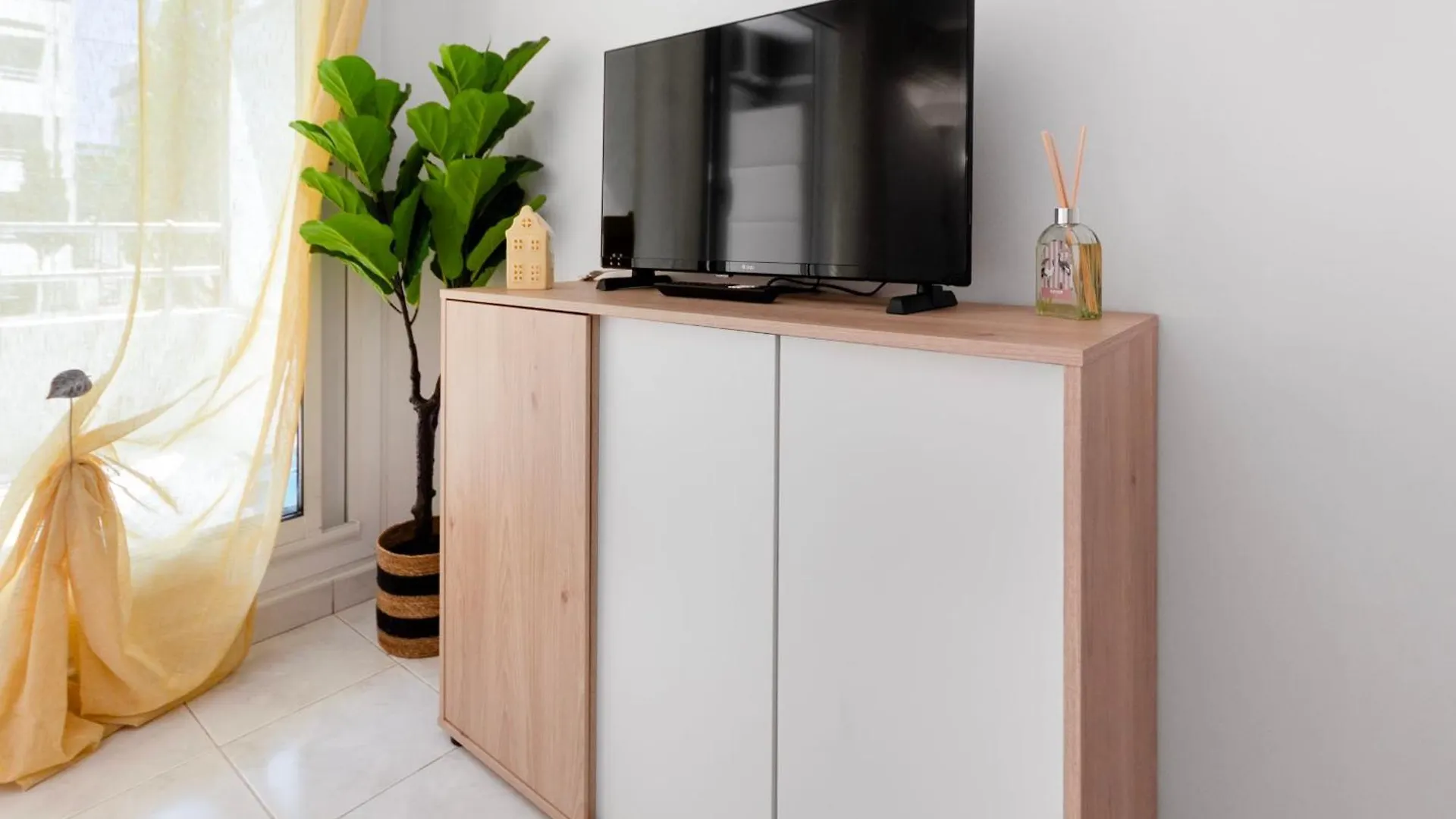 Apartment Le Seaside - Beach - Tram - Airport - Ac Nice France