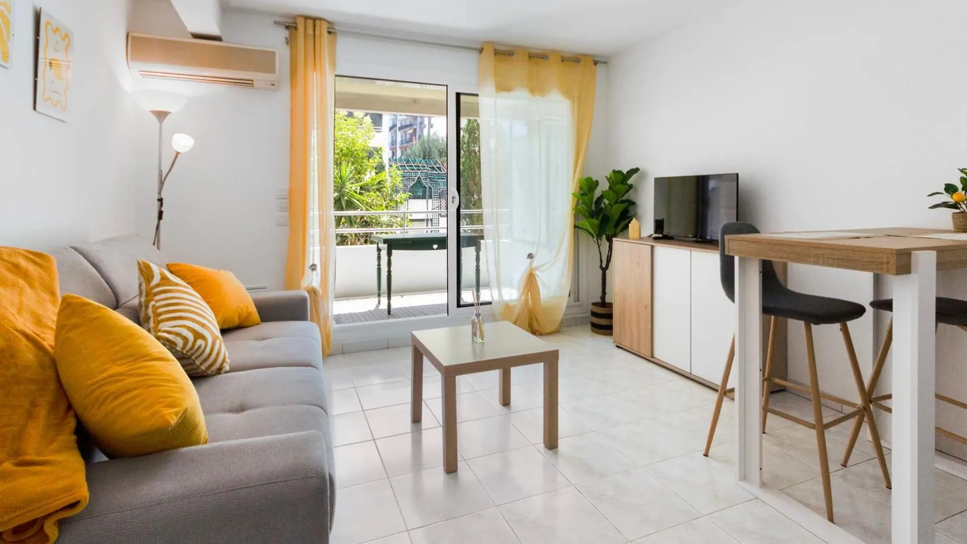 Apartment Le Seaside - Beach - Tram - Airport - Ac Nice France